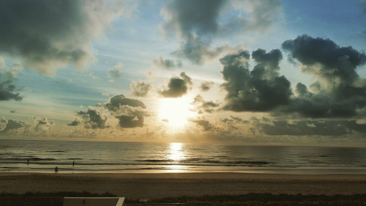 Sunrise from Alabatross North Apartments, Mermaid Beach, Gold Coast Sunrise from Alabatross North Apartments, Mermaid Beach, Gold Coast